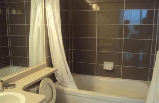 фото отеля Whitehall Suites