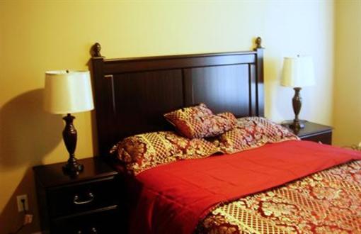 фото отеля Whitehall Suites