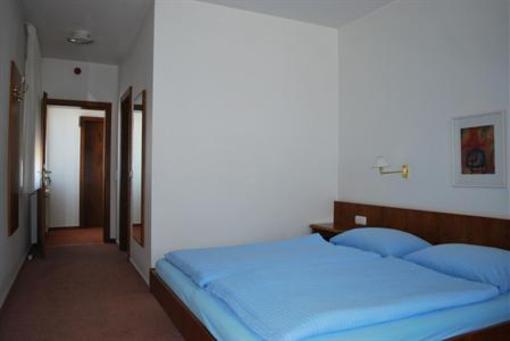 фото отеля Fair Hotel Rosbach vor der Hohe