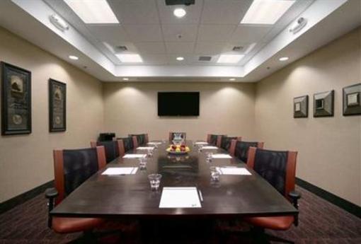 фото отеля Hampton Inn and Suites Williston