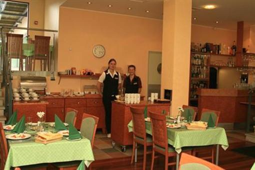 фото отеля Linnahotell
