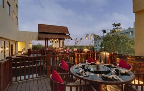 фото отеля Ista Hotel