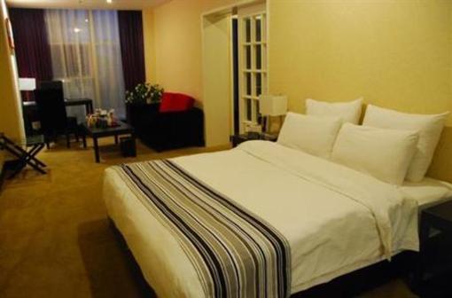 фото отеля Xianlongtan Holiday Hotel
