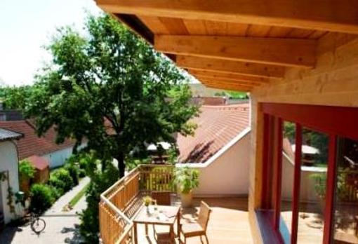 фото отеля Bauernhof Weingut Himmelbett Bohrn Herrnbaumgarten