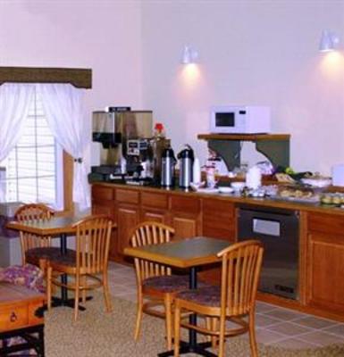 фото отеля Countryside Lodge Magnuson Hotel