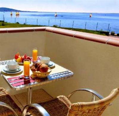 фото отеля Hotel De La Pyramide Meze