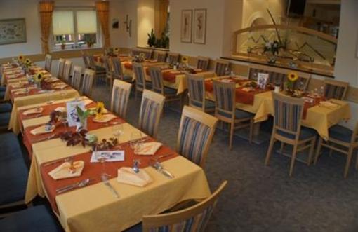 фото отеля Hotel-Pension Sonneck Schladming