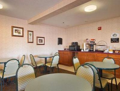 фото отеля Super 8 Yorkville