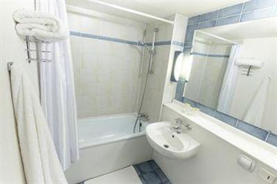 фото отеля Campanile Hotel Senlis