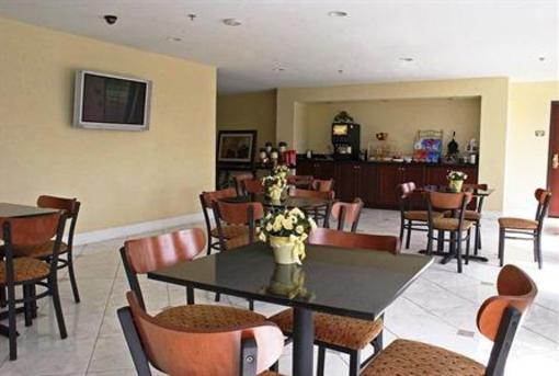 фото отеля Best Western Isabelle Court