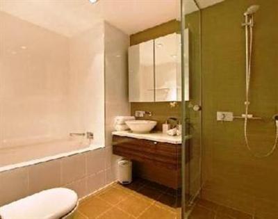 фото отеля Wharf Escape Holiday Apartments Darwin