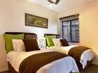 фото отеля Wharf Escape Holiday Apartments Darwin