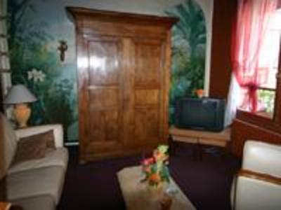 фото отеля Hotel Le Chalet Ouistreham