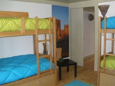 фото отеля Hostel Vimaranes