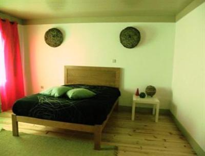 фото отеля Hostel Vimaranes