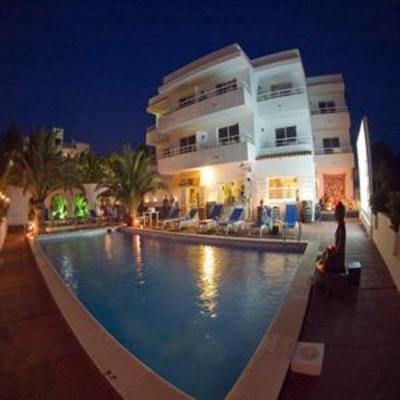 фото отеля Ibiza Sunset Point Sports Resort Accommodation