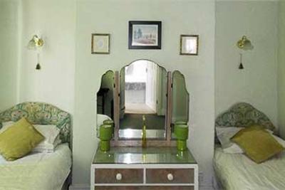 фото отеля Dunsandles Guesthouse