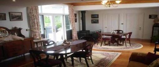 фото отеля Walton House Bed and Breakfast