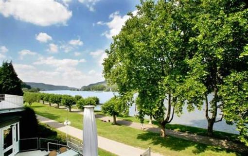 фото отеля Hotel Villa am Rhein