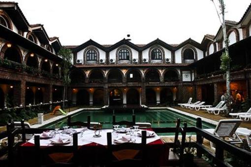 фото отеля Hotel Restaurant Gjeli