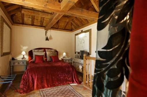 фото отеля Les Saint Peres Hotel Montagnole