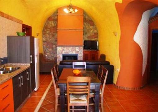 фото отеля Cuevas La Granja Benalua