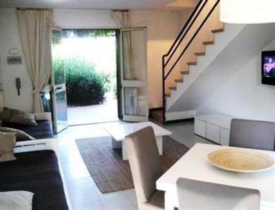 фото отеля Residenze Al Colle Dei Pini Riccione