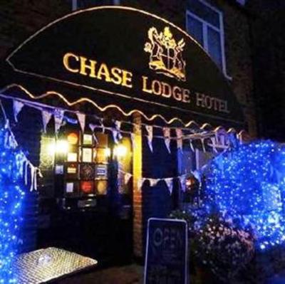 фото отеля Chase Lodge House London