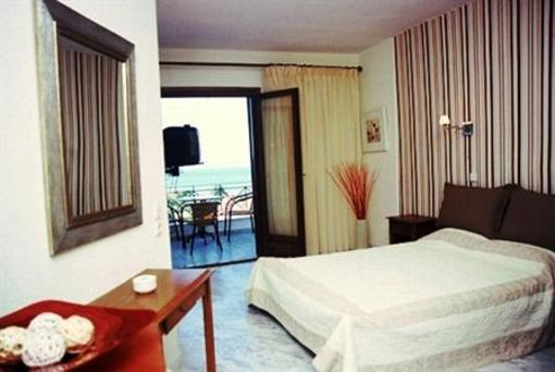 фото отеля Aparthotel Zephyros