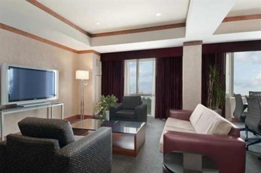 фото отеля Hilton Baltimore BWI Airport