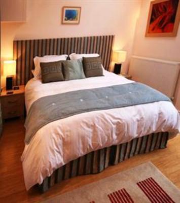 фото отеля Yew Tree House Bed and Breakfast