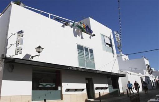 фото отеля Hostal El Arco Conil de la Frontera