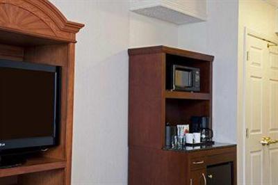 фото отеля Hilton Garden Inn Plymouth (Michigan)