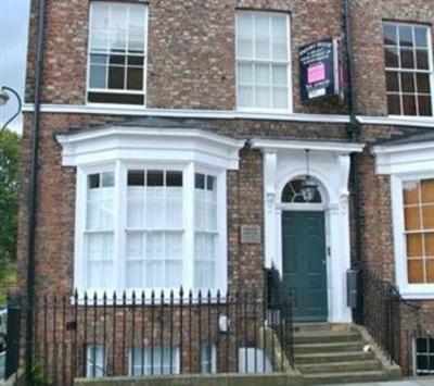 фото отеля York Apartment Priory House