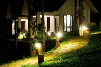 фото отеля Cardamom Club Plantation Resort Thekkady