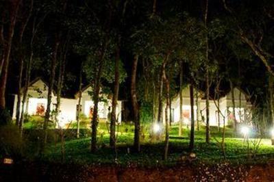 фото отеля Cardamom Club Plantation Resort Thekkady