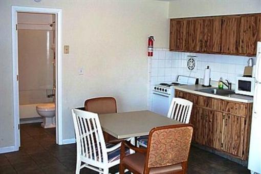 фото отеля Belmont Motel