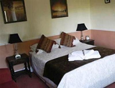 фото отеля Church House Inn Newton Abbot
