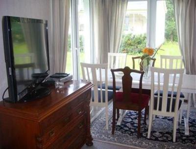 фото отеля Skotteksgarden Cottages Ulricehamn