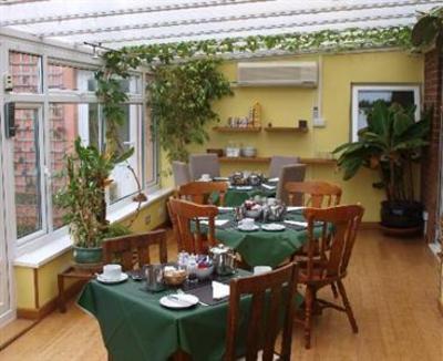 фото отеля Coed y Bryn Studio Apartment