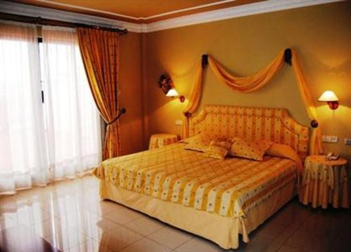 фото отеля Hotel Cristina Enea Valdeganga