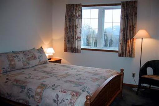 фото отеля Birch Meadows Lodge B&B