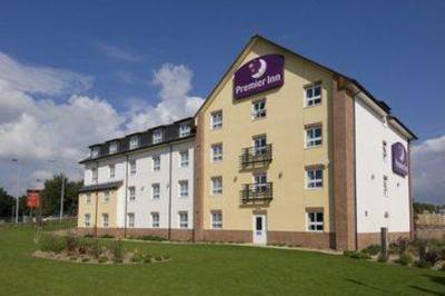 фото отеля Premier Inn Llanelli Central East