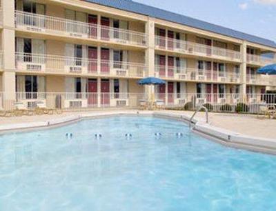 фото отеля Howard Johnson Cleveland