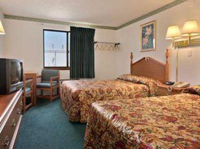 фото отеля Super 8 Riverton