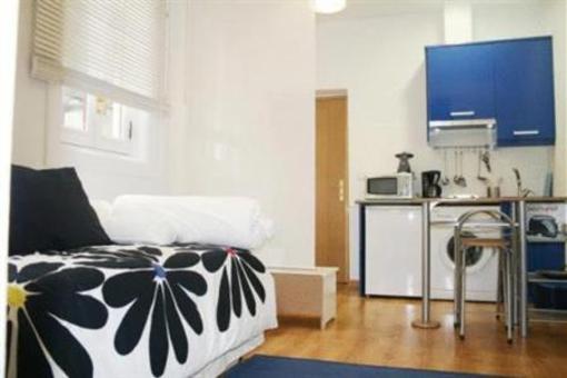 фото отеля Apartamentos MV Plaza Santa Ana Madrid