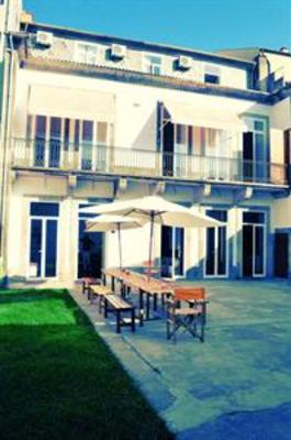 фото отеля Garden House Hostel