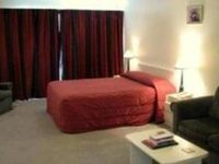 Illuzzions Motel