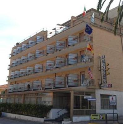 фото отеля Hotel San Giacomo San Bartolomeo al Mare