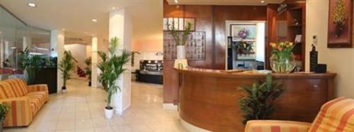фото отеля Hotel San Giacomo San Bartolomeo al Mare